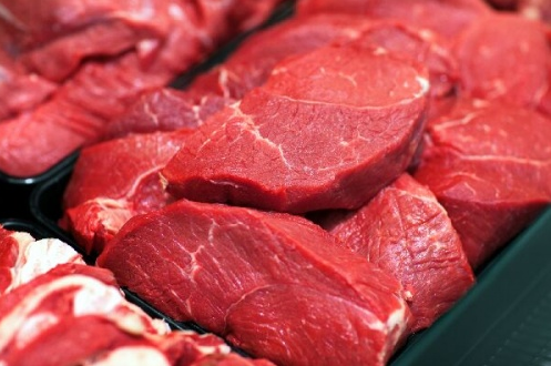 Trump amplia importações de carne bovina da Argentina e deixa Brasil em alerta