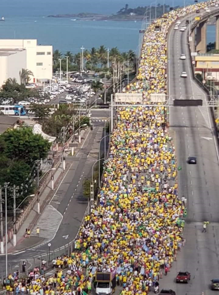 foto manifestação Bolsonaro - ES - 30/09