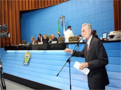 Entidades ocupam tribuna da Assembléia para protestar - al.ms.gov.br