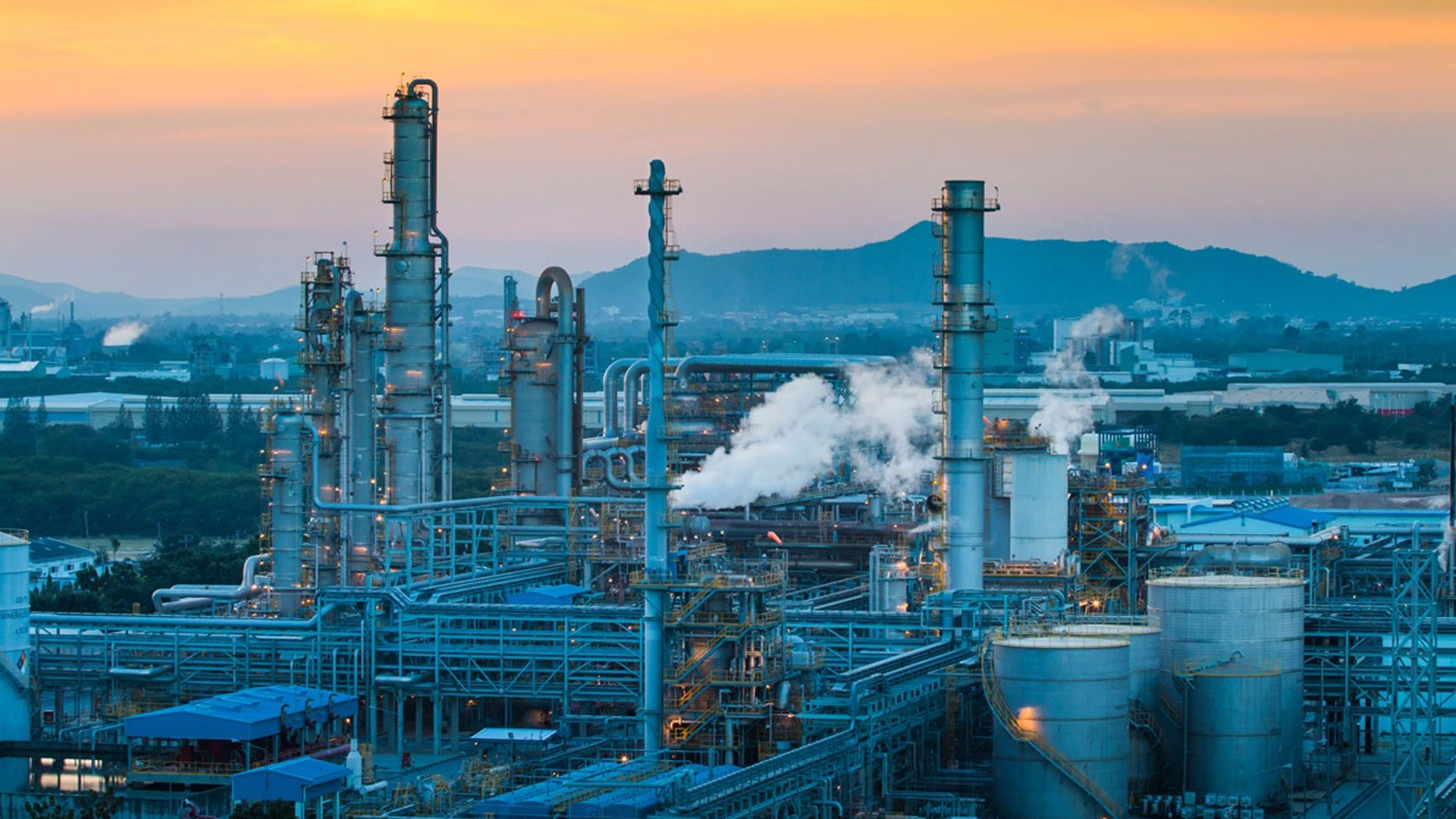 Resultado de imagem para Petrobras aumenta preço do gás de cozinha em cerca de 5%