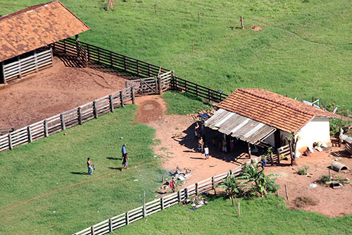 Invasão de terra no MT 9