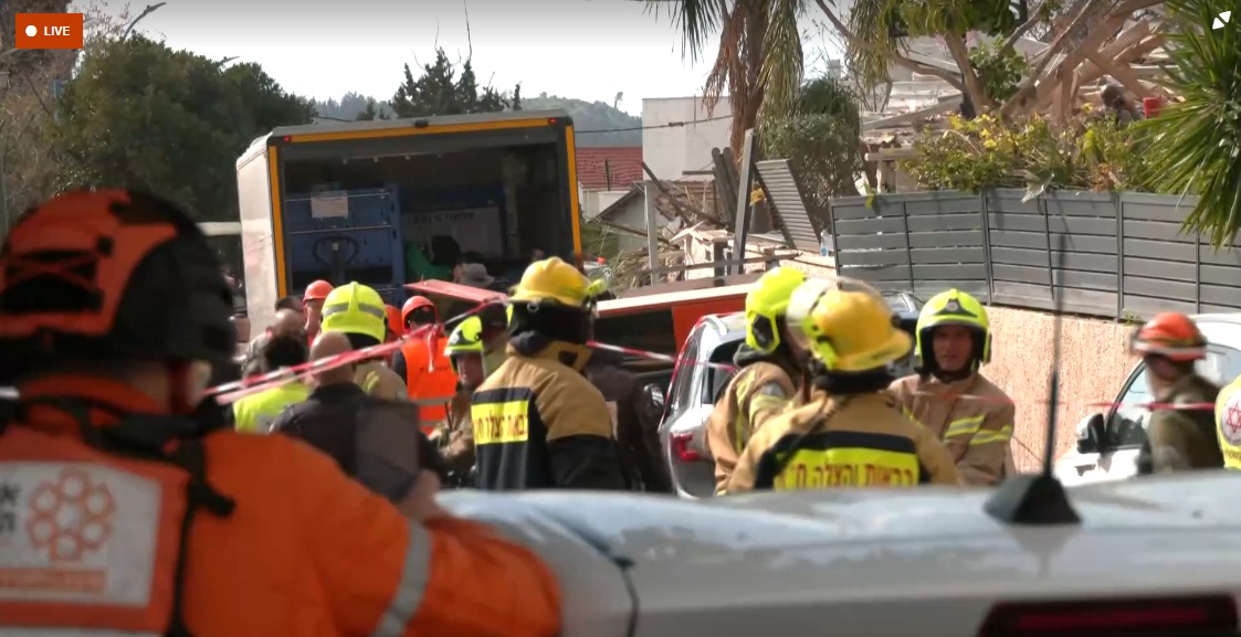 Quase 20 pessoas ficam feridas após ataque do Irã atingir prédio em Israel