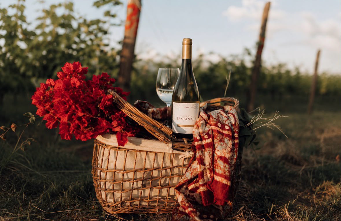 Dia dos Namorados aquece produção rural fluminense com destaque para queijos, vinhos e flores