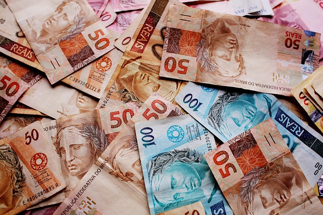Brasil tem fluxo cambial positivo de US$9,291 bi em abril, diz BC