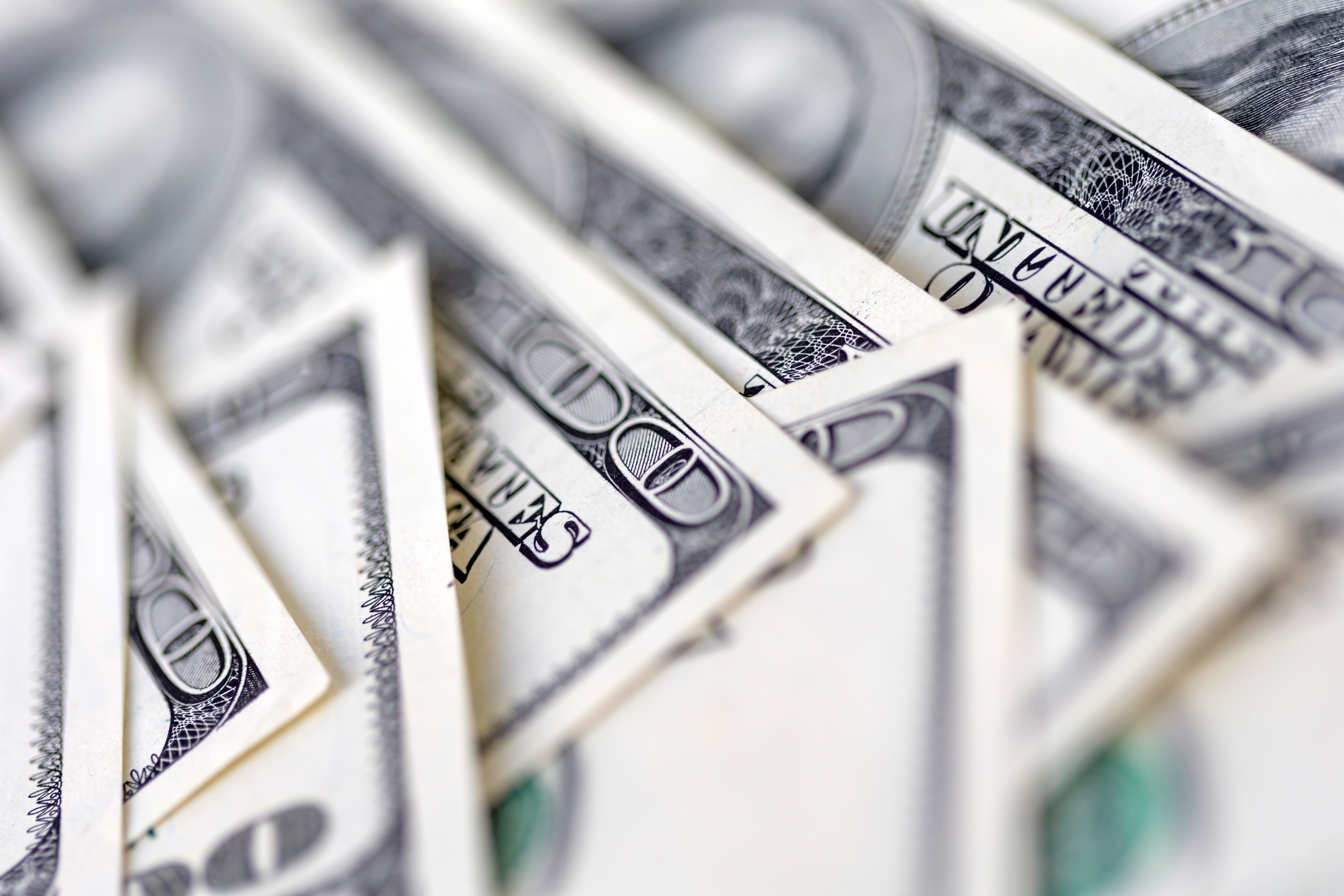 Dólar fecha em baixa de 1% depois de disparada pós-eleição - Notícias ...