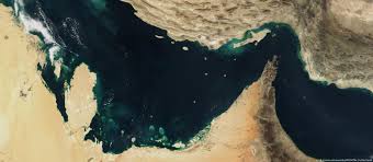 Marinha dos EUA escoltou navio petroleiro pelo Estreito de Ormuz, diz secretário de energia norte-americano