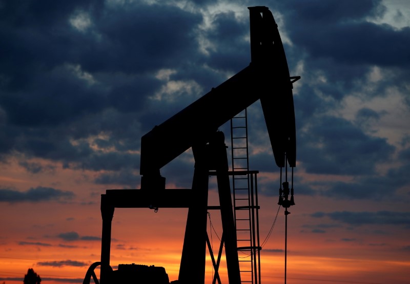 Petróleo cai mais de 3% após EUA e Irã indicarem redução nos riscos de abastecimento