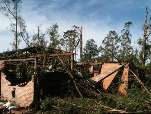 Cidade de Dilermando de Aguiar, foi afetada pelo temporal - 29/05/13 - Terra.com.br