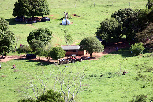 Invasão de terra no MT 8