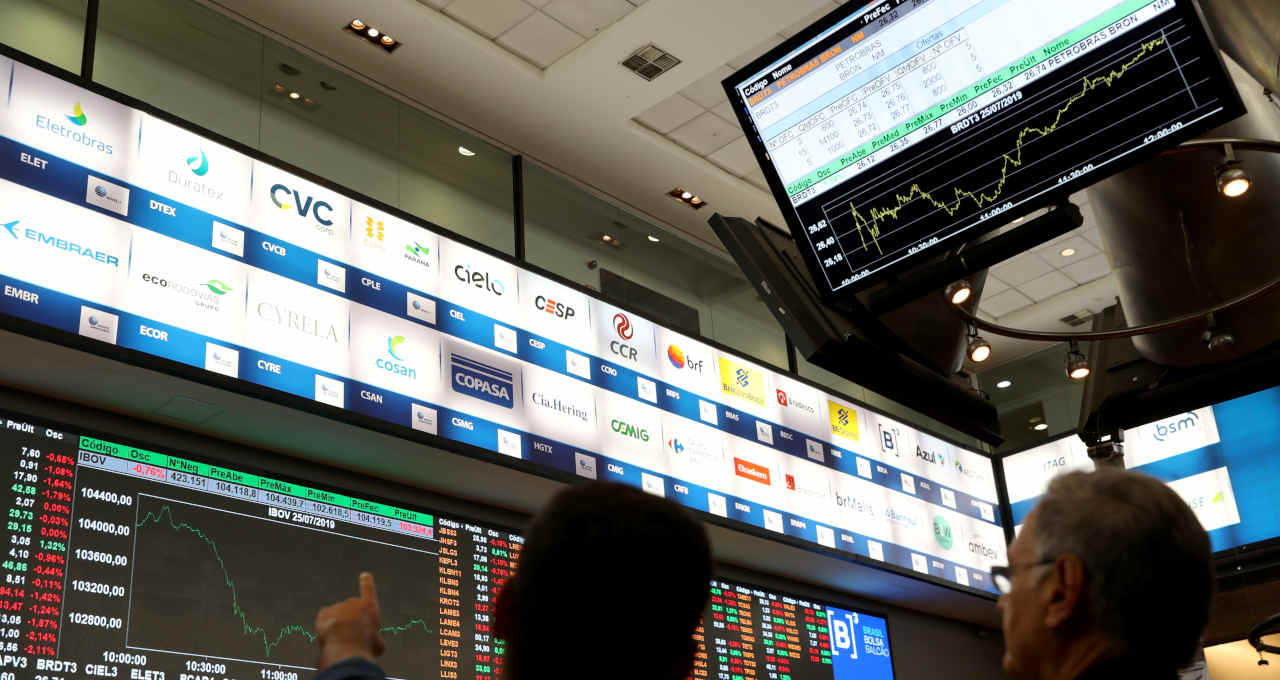 Ibovespa avança puxado por Vale e Petrobras