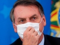 Bolsonaro com mascara contra coronavirus