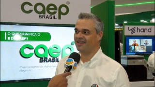 Else Nakahara e Flávio Salvadego, Coordenadora de Intercâmbio da CAEP e Diretor da CAEP