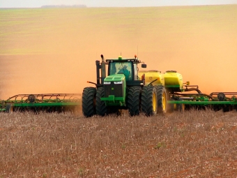 Maquinas no campo 16:9