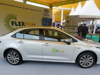carro flex fuel toyota
