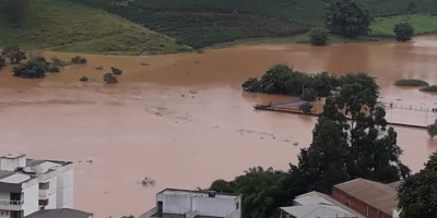 Chuvas 240% maiores do que o esperado comprometem produção de leite e hortaliças em Juiz de Fora/MG