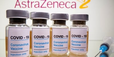Ações da AstraZeneca caem 7% após notícias sobre negociações com Bristol Myers