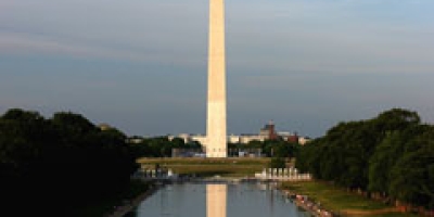 Crescimento econômico dos EUA deve ter desacelerado para ritmo ainda forte no 4º trimestre