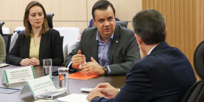 Ministro André de Paula recebe presidente da Abiec no Mapa