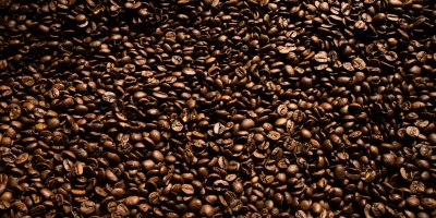 Café perde força nas bolsas internacionais com avanço da safra brasileira e expectativa de maior oferta