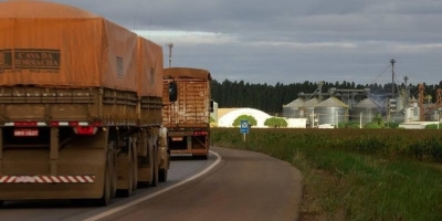 Frete de grãos sobe em MT e acende alerta para custos no campo