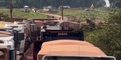Longas filas em Miritituba são por credenciamento em terminais; motoristas de Sinop e região relatam ‘descaso’