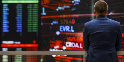 Ações europeias caem com estresse do mercado privado e tensões no Oriente Médio