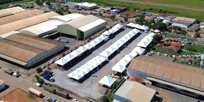 Fecon 2026 começa com grande movimento e reúne condições imperdíveis para o produtor rural
