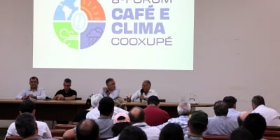 Clima deixa de ser exceção e passa a redesenhar a cafeicultura: Fórum da Cooxupé aponta os desafios para preservar a safra 2027