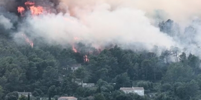 Incêndio na França obriga milhares a fugir; alto risco de incêndio persiste em Europa cada vez mais quente