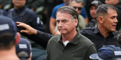 Advogados pedem autorização para Bolsonaro se internar na quarta e passar por cirurgia na quinta