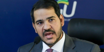 Lula encaminha indicação de Messias ao STF nesta 3ª para o Senado, diz Planalto