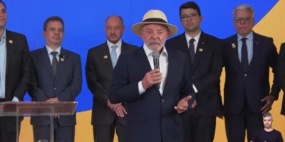 Lula critica Trump por classificar PCC e CV como terroristas: 'Terrorismo foi o 8/1'