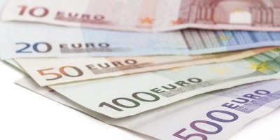 Índice europeu STOXX 600 recua com rendimentos elevados dos títulos