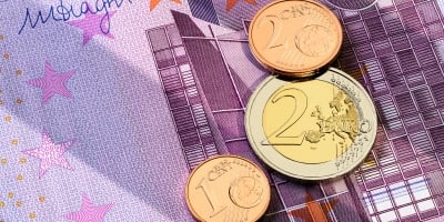 Ações europeias ficam estáveis com salto do petróleo após agravamento de tensões entre EUA e Irã
