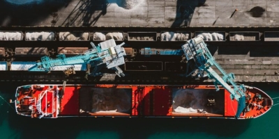 Guerra e volatilidade: Aprosoja Brasil pede cautela a produtor na compra de fertilizantes