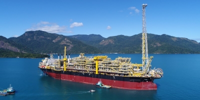 Governo propõe usar arrecadação extraordinária com petróleo para cortar tributos de combustíveis