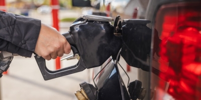 Diesel acelera alta e já supera 19% em março, pressionando custos e anulando efeitos de medidas tributárias, aponta IBPT