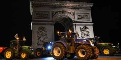 Agricultores franceses realizam novo protesto em Paris para tentar impedir acordo com Mercosul