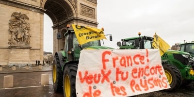Agricultores franceses inspecionam alimentos importados em protesto contra acordo UE-Mercosul