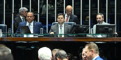 Por 48 votos a 25, projeto da dosimetria de penas segue para sanção