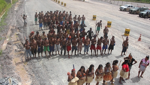 Indios Invadem Usina Belo Monte