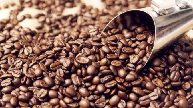 Café anda de lado nesta 6ª feira: Baixas de até 30 pontos nos principais contratos