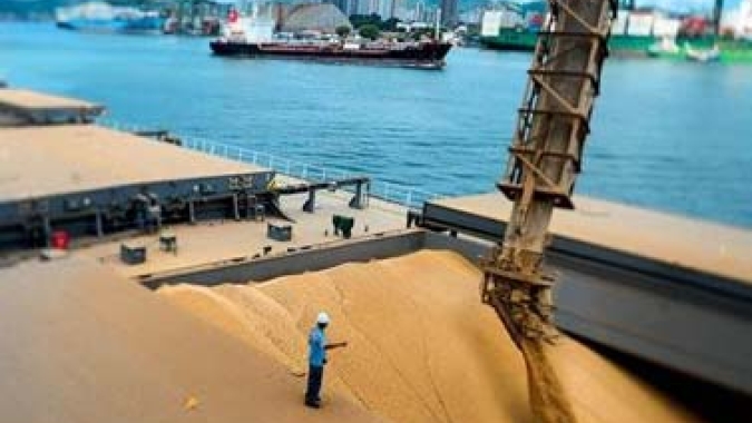 Exportações de soja e milho em setembro deste ano estão mais altas que em 2022