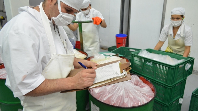 Produção manufatureira nos EUA ser recupera em março
