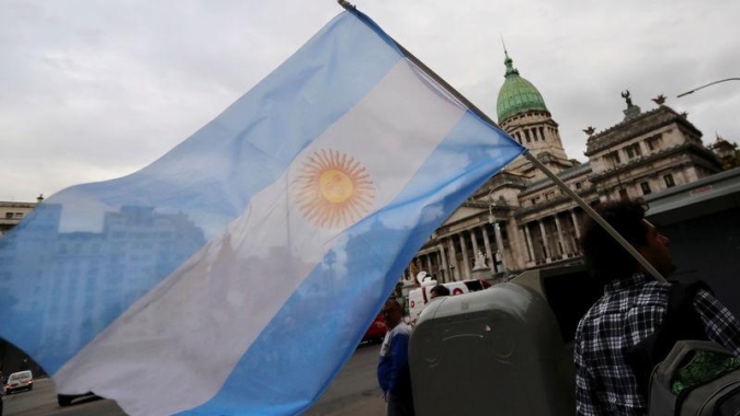 Fitch eleva rating da Argentina de RD para CC, um dia após rebaixá-lo