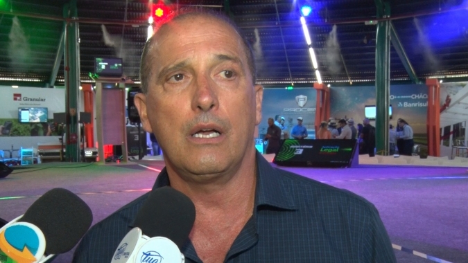 Ministro Onyx fala sobre votação do veto do Presidente às mudanças na LDO e comenta manifestações do próximo dia 15
