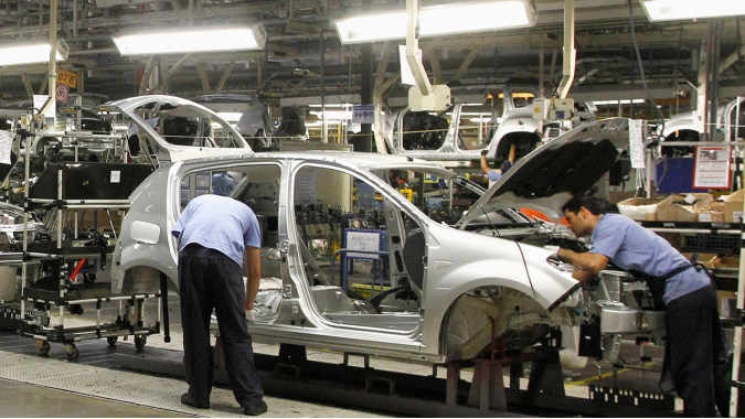 Contração da indústria do Brasil se aprofunda em abril e levanta alerta, mostra PMI