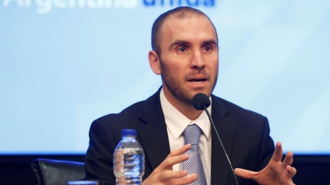Argentina planeja congelar até US$ 10 bi em dívida local em dólares