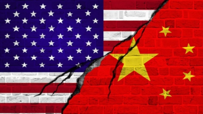 Vírus intensifica rivalidade e reproduz clima de Guerra Fria entre China e EUA