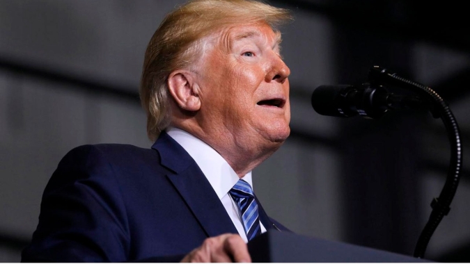 Trump diz que Covid-19 está sendo controlada nos EUA; e defende bandeira confederada